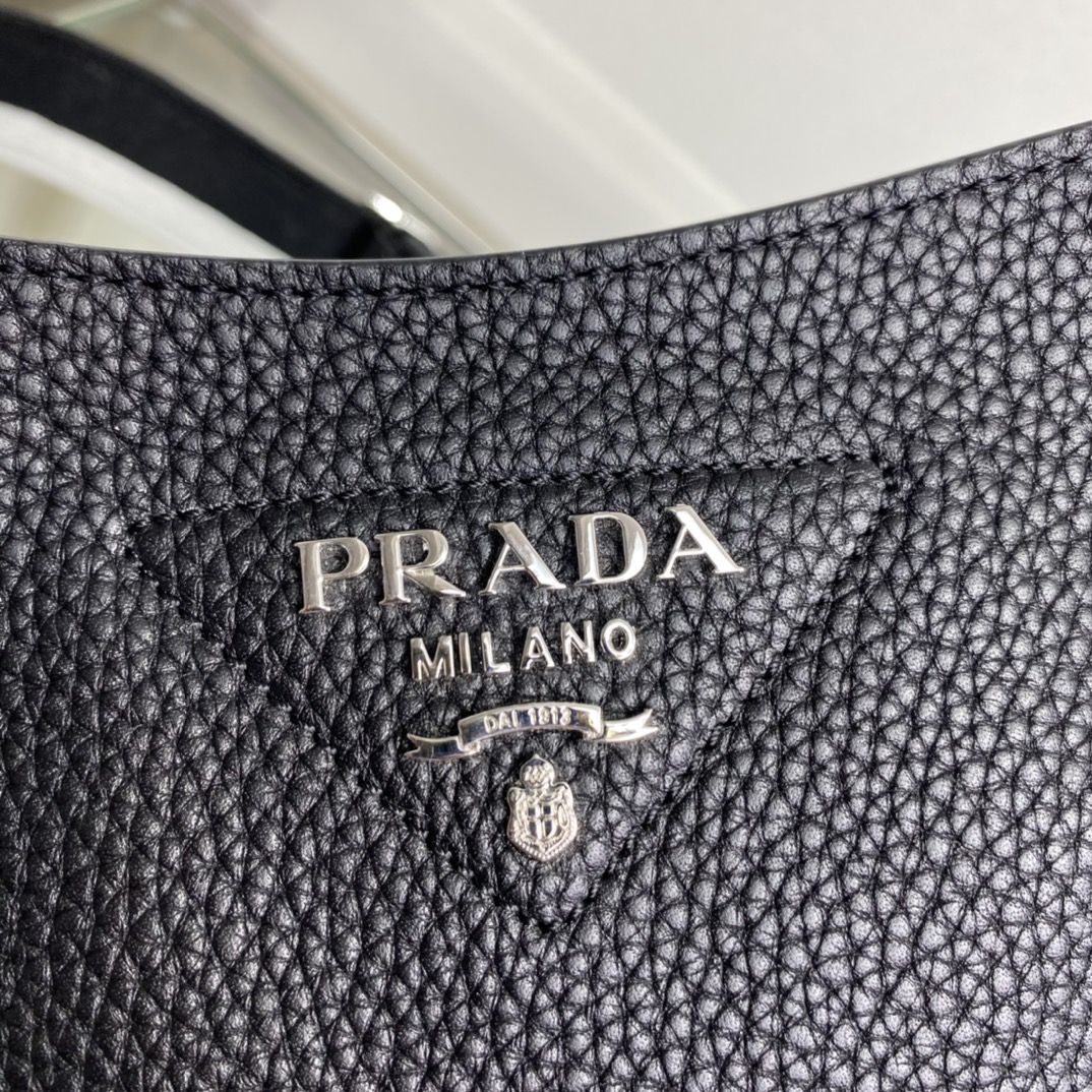 Prada Leather Shoulder Bag Handbag Tote Black 1BH191